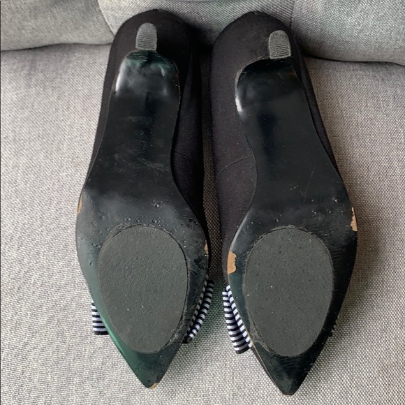 Caparros Black Pumps with Bows Sz 6 - Picture 4 of 8